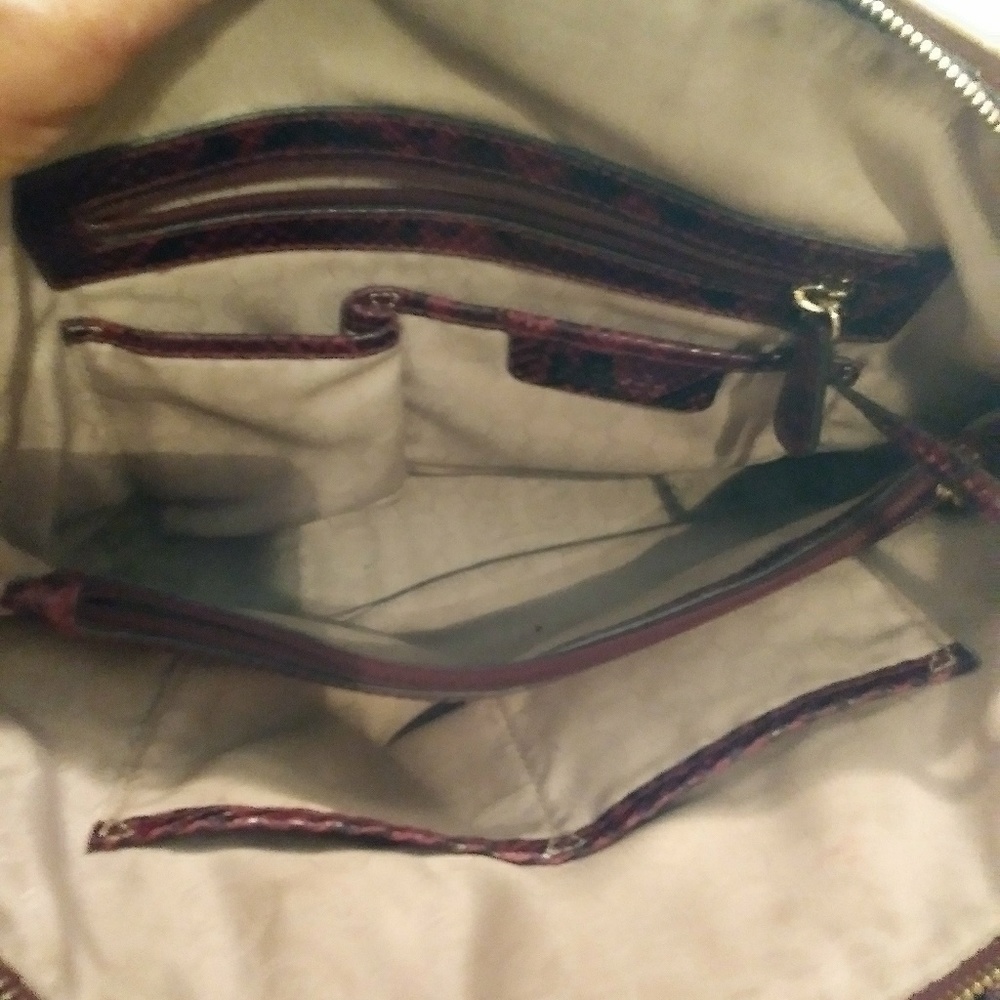 Micheal kors authentic  purse - Picture 3 of 3